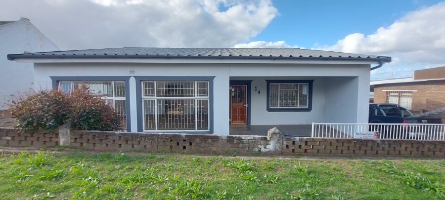 3 Bedroom Property for Sale in Albertinia Western Cape